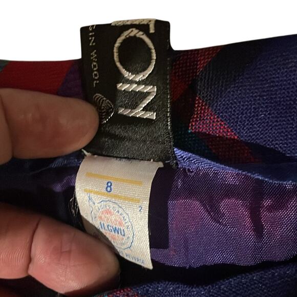 Dalton Pure Wool Colorful Skirt. 8 - Picture 4 of 5